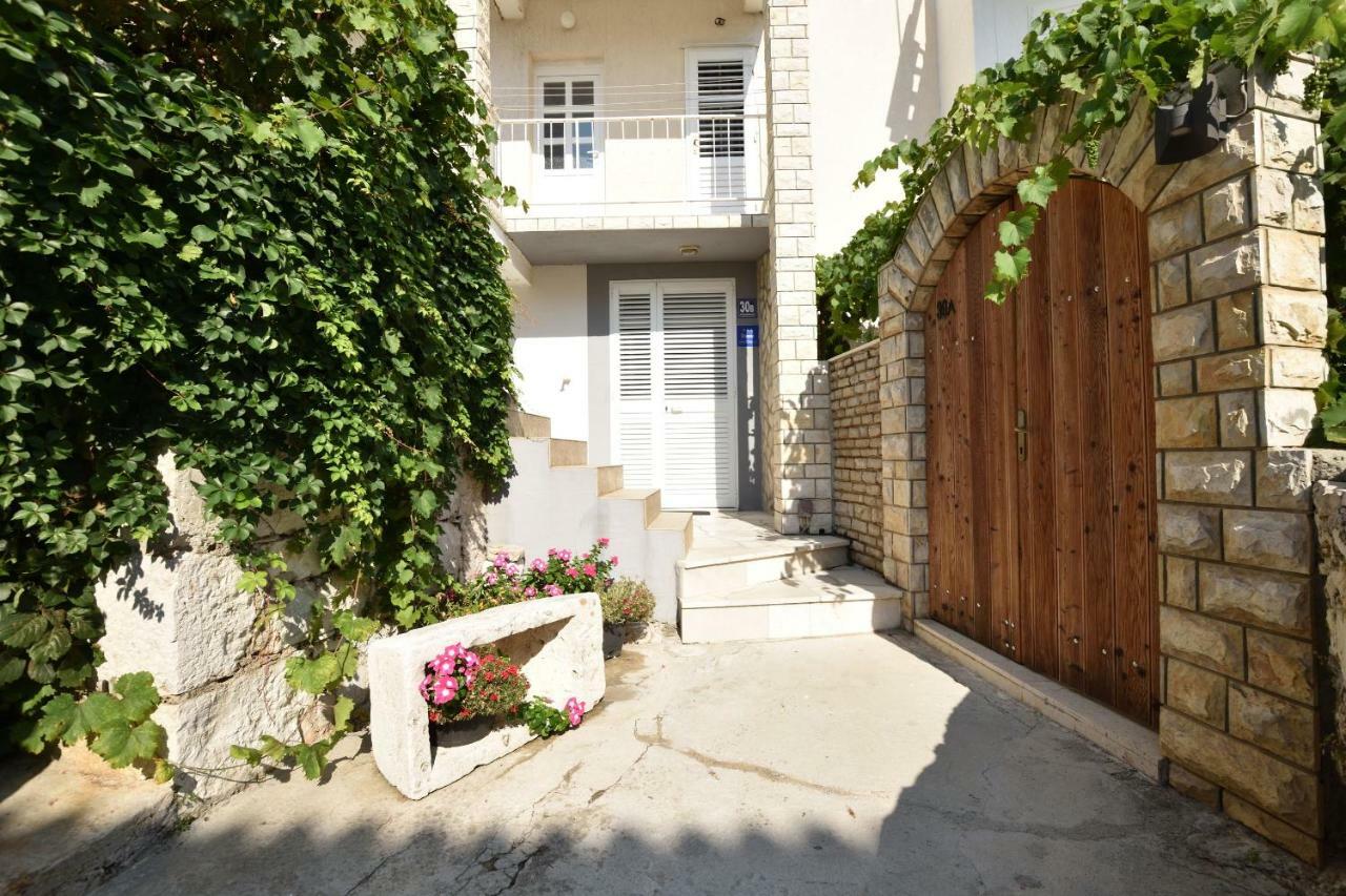 Apartment Milka Primosten Exterior photo